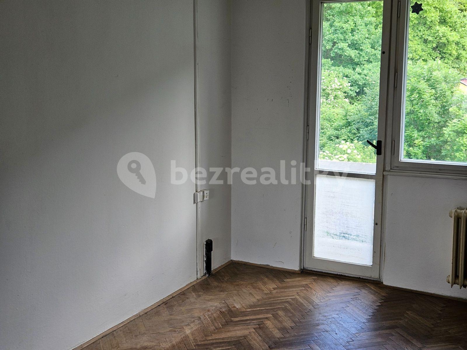 2 bedroom flat for sale, 57 m², Sládkova, Karlovy Vary, Karlovarský Region