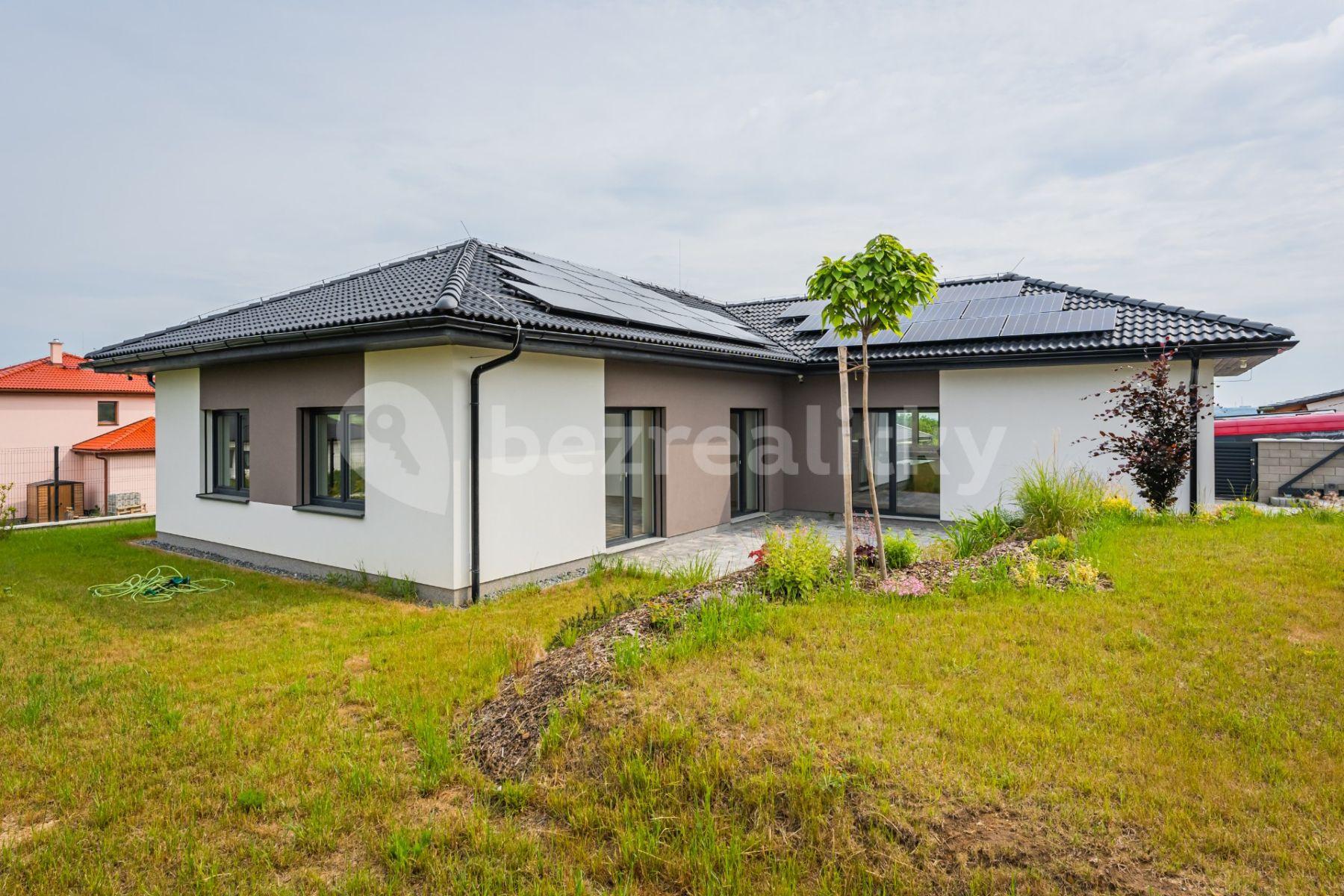 house for sale, 149 m², Tuřany, Středočeský Region