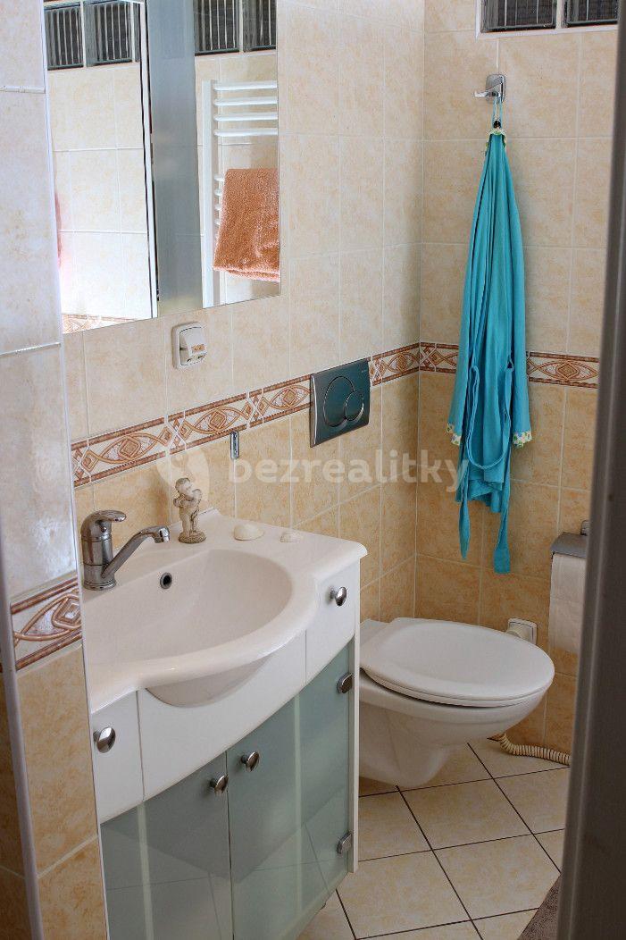 1 bedroom flat to rent, 44 m², Na Valentince, Prague, Prague