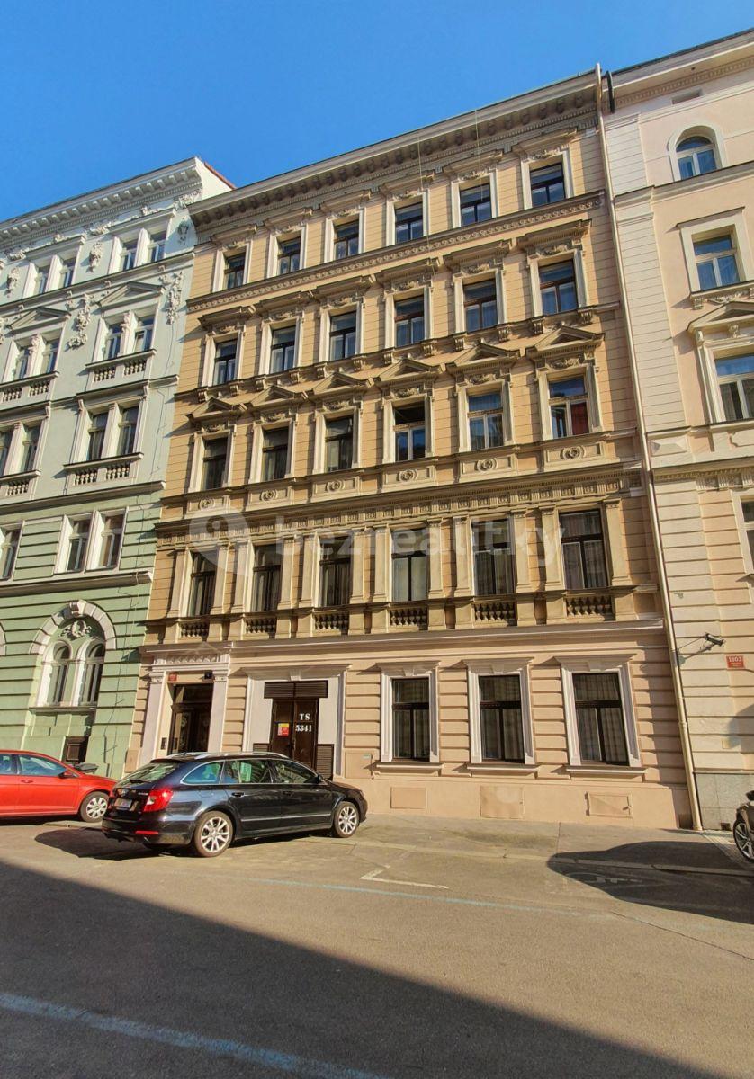 Studio flat to rent, 24 m², Tyršova, Prague, Prague