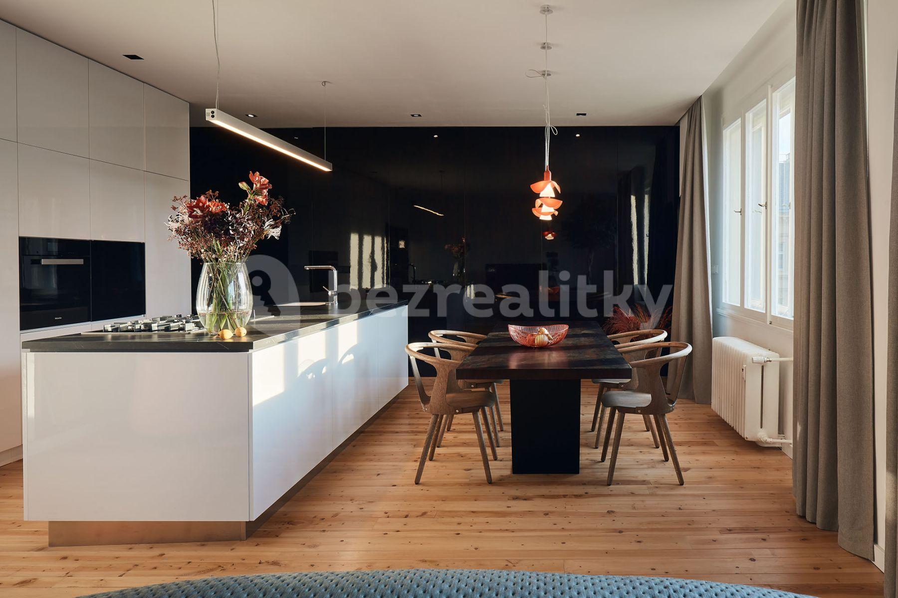 2 bedroom with open-plan kitchen flat to rent, 105 m², Lodecká, Prague, Prague