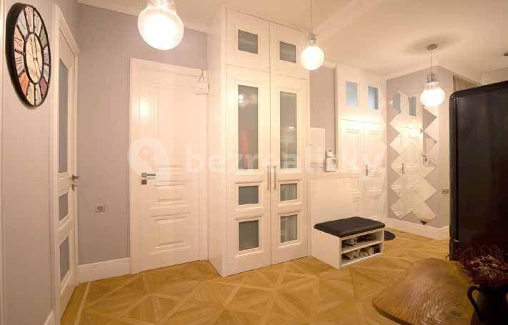 3 bedroom flat to rent, 92 m², Ostrovní, Prague, Prague