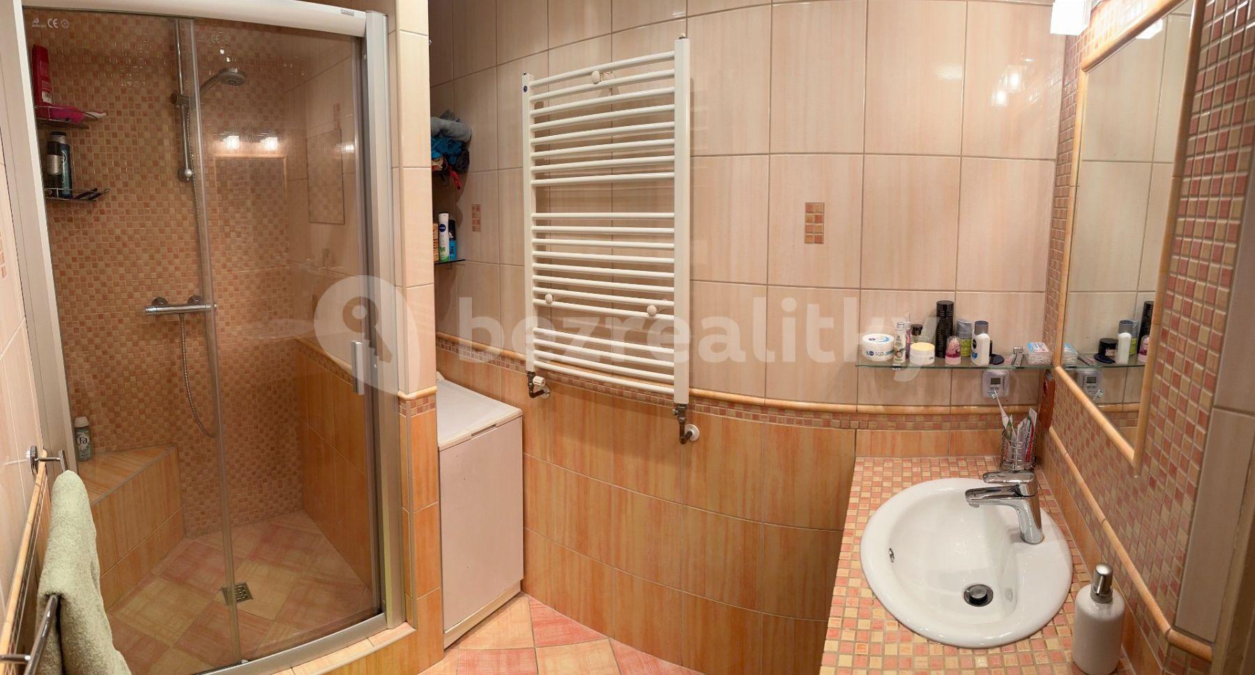 1 bedroom flat for sale, 47 m², Wolkerova, Karlovy Vary, Karlovarský Region