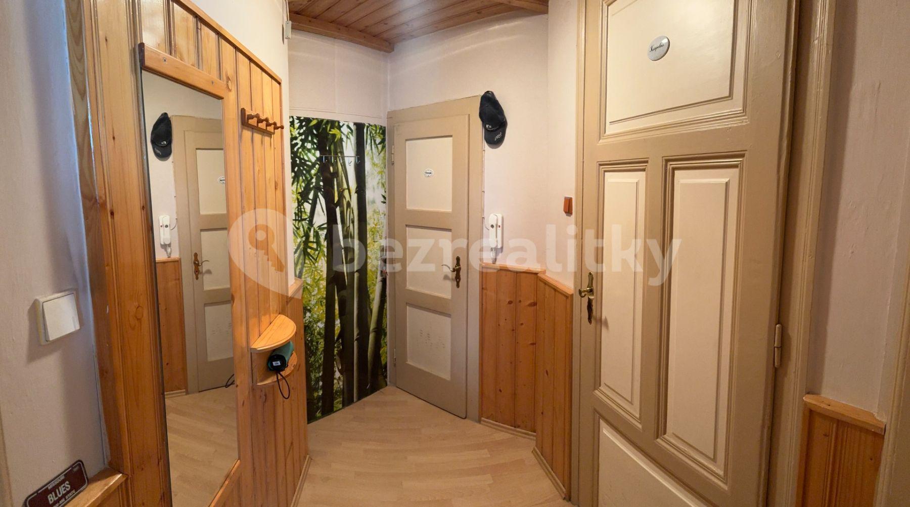 1 bedroom flat for sale, 47 m², Wolkerova, Karlovy Vary, Karlovarský Region