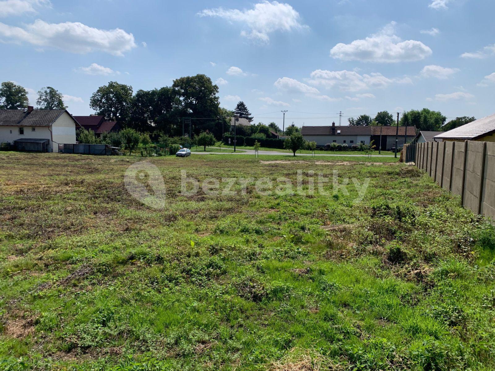 plot for sale, 1,051 m², Plužná, Středočeský Region