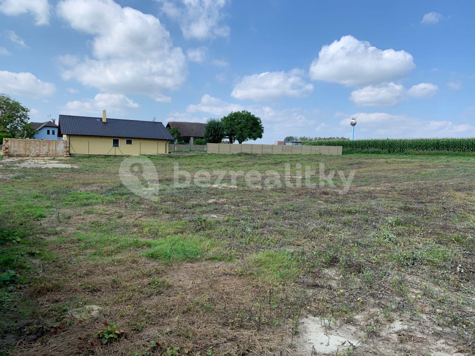 plot for sale, 1,051 m², Plužná, Středočeský Region