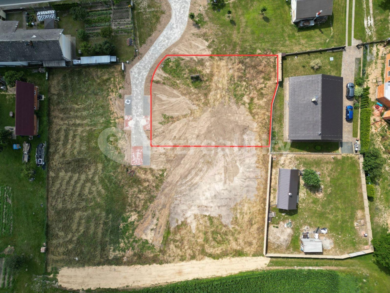 plot for sale, 1,051 m², Plužná, Středočeský Region