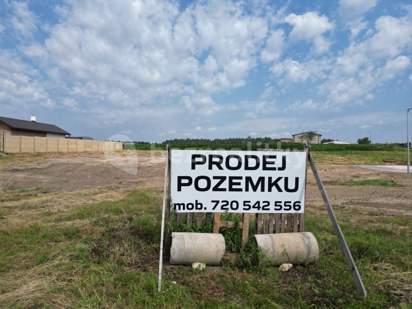 plot for sale, 1,051 m², Plužná, Středočeský Region