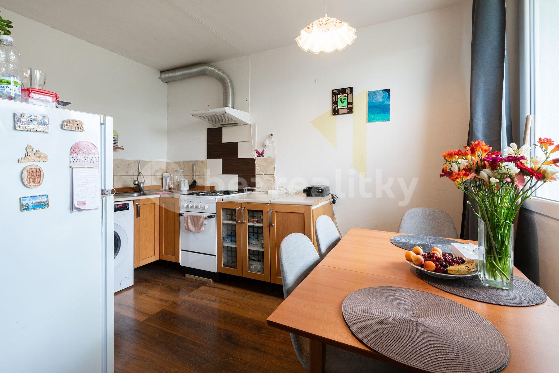 2 bedroom with open-plan kitchen flat for sale, 69 m², Murgašova, Prague, Prague