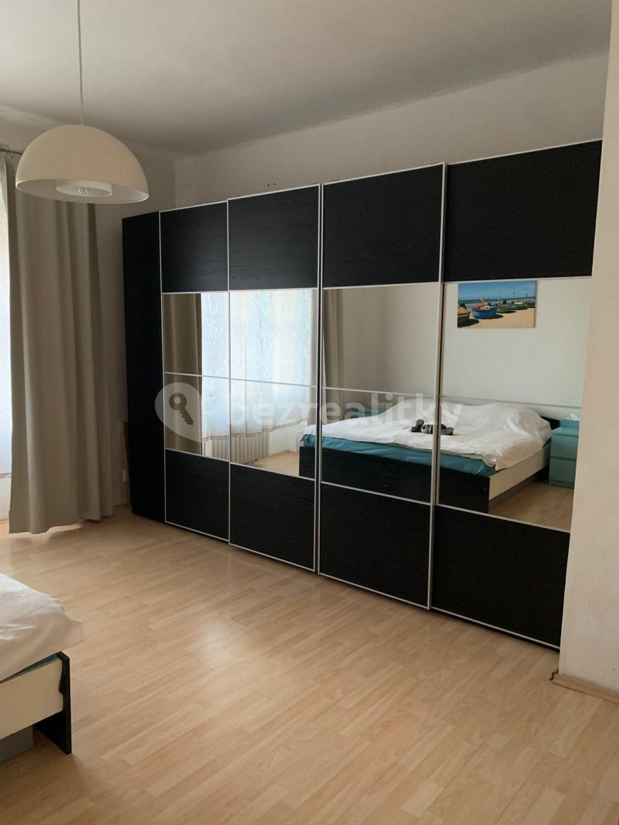 1 bedroom with open-plan kitchen flat to rent, 52 m², U Křížku, Prague, Prague