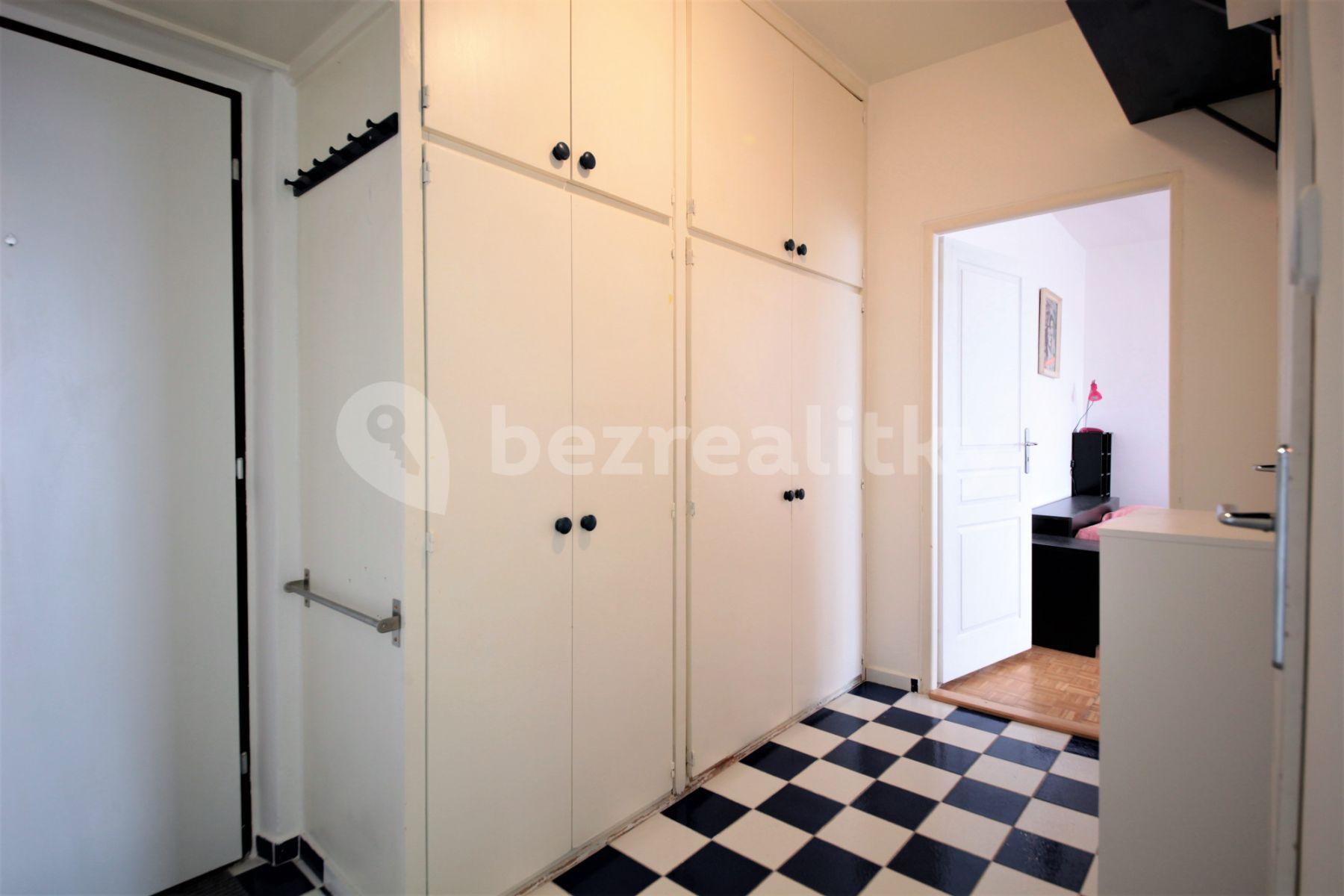 2 bedroom flat to rent, 53 m², Arabská, Prague, Prague