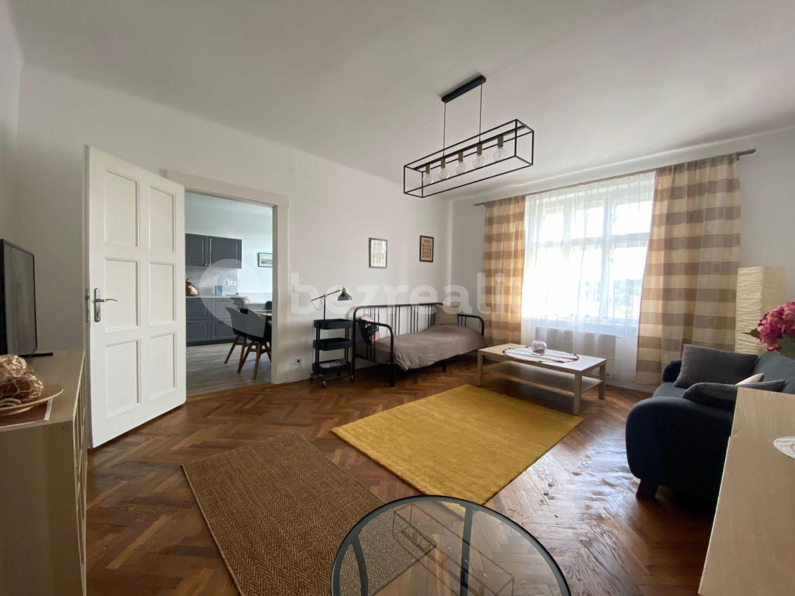 4 bedroom flat to rent, 102 m², Xaveriova, Prague, Prague