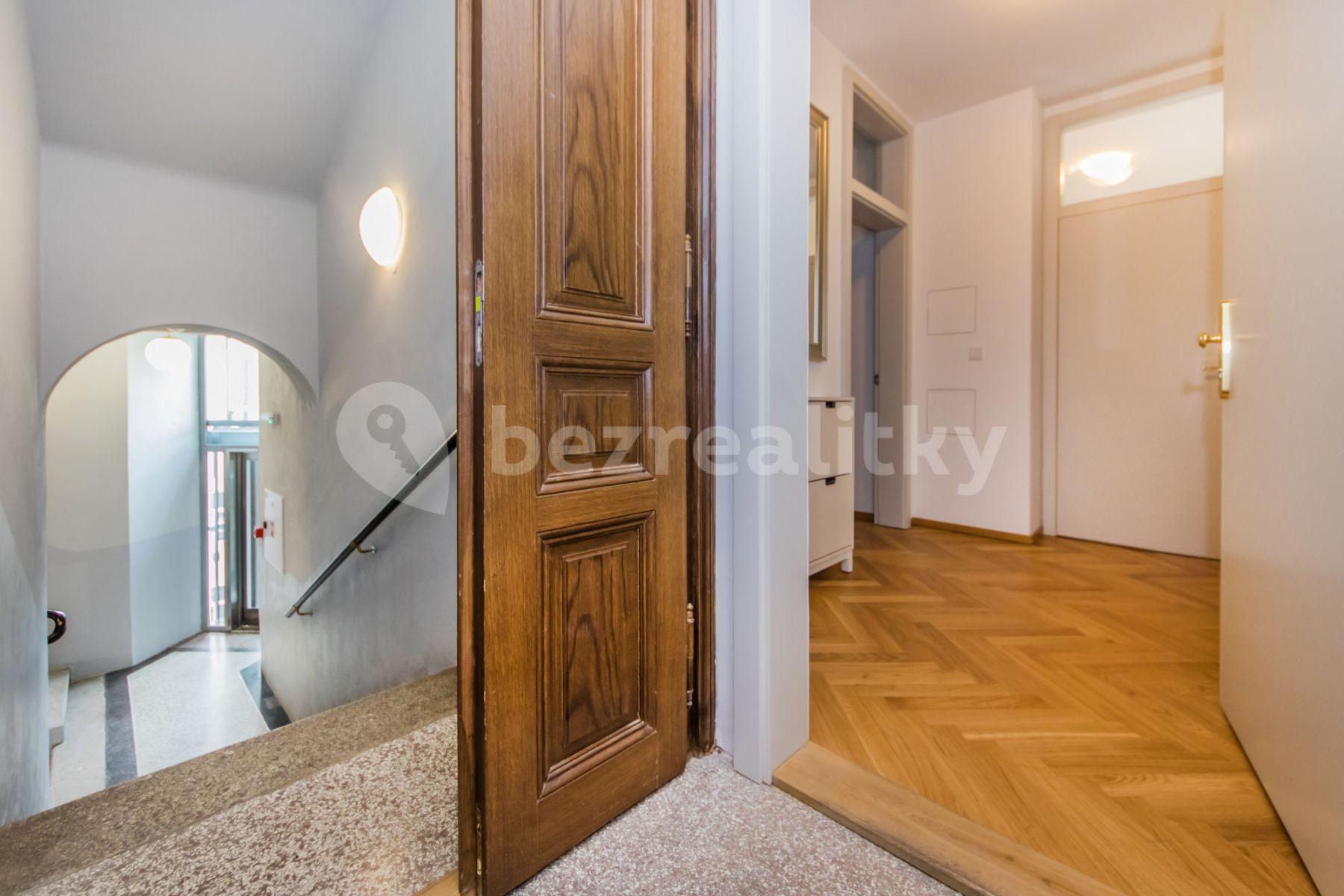 1 bedroom with open-plan kitchen flat to rent, 61 m², Balbínova, Prague, Prague