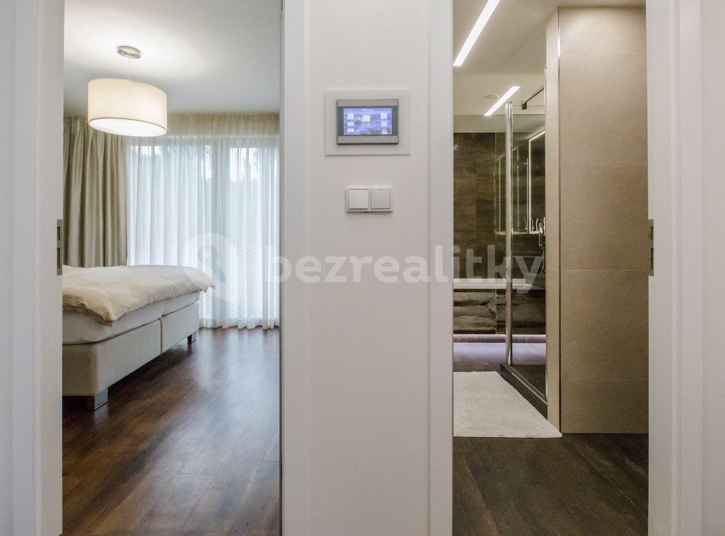 3 bedroom flat to rent, 120 m², Hartigova, Prague, Prague