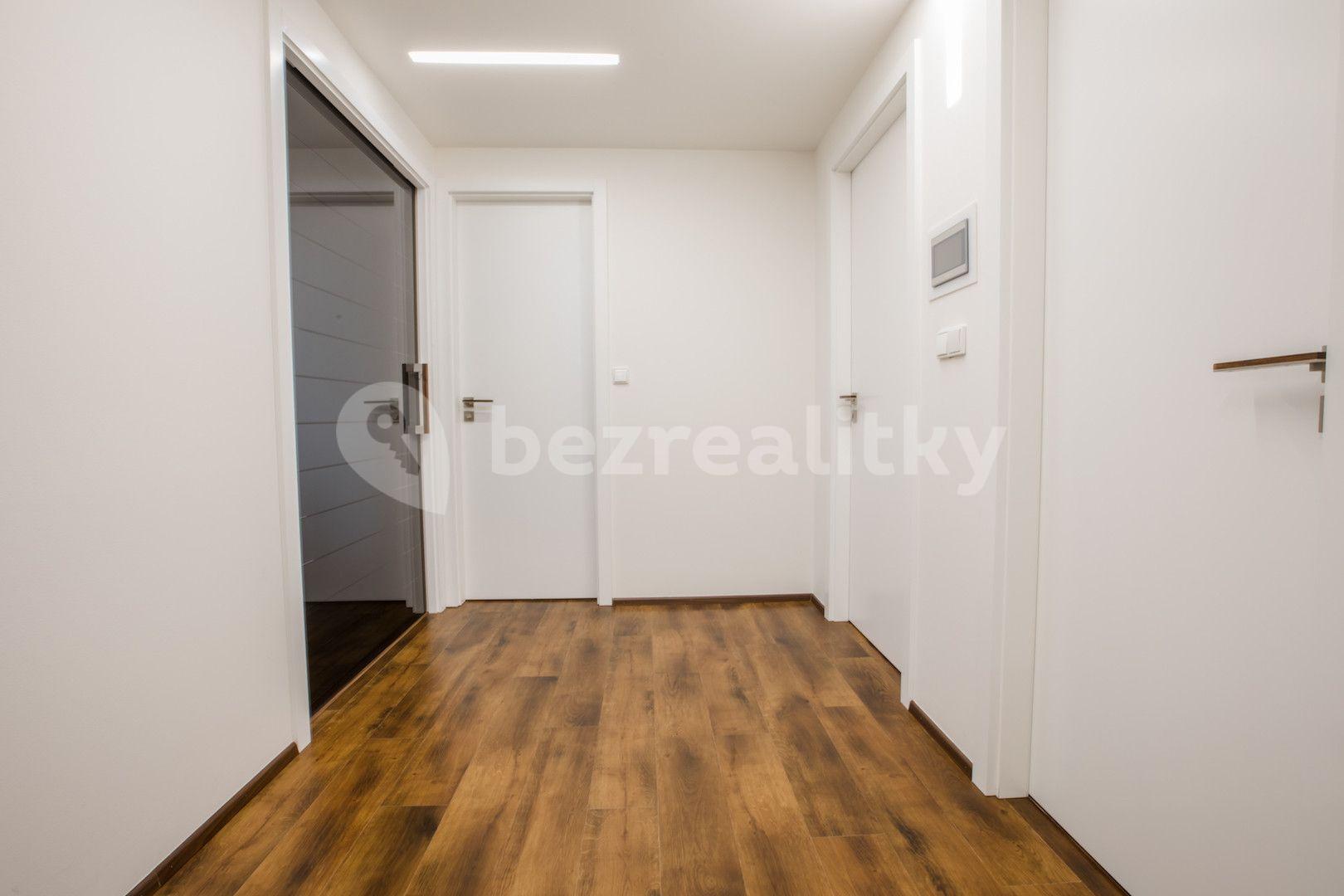 3 bedroom flat to rent, 120 m², Hartigova, Prague, Prague