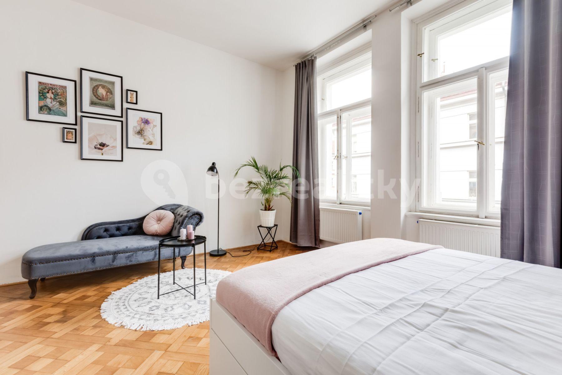 Studio flat to rent, 55 m², Lublaňská, Prague, Prague