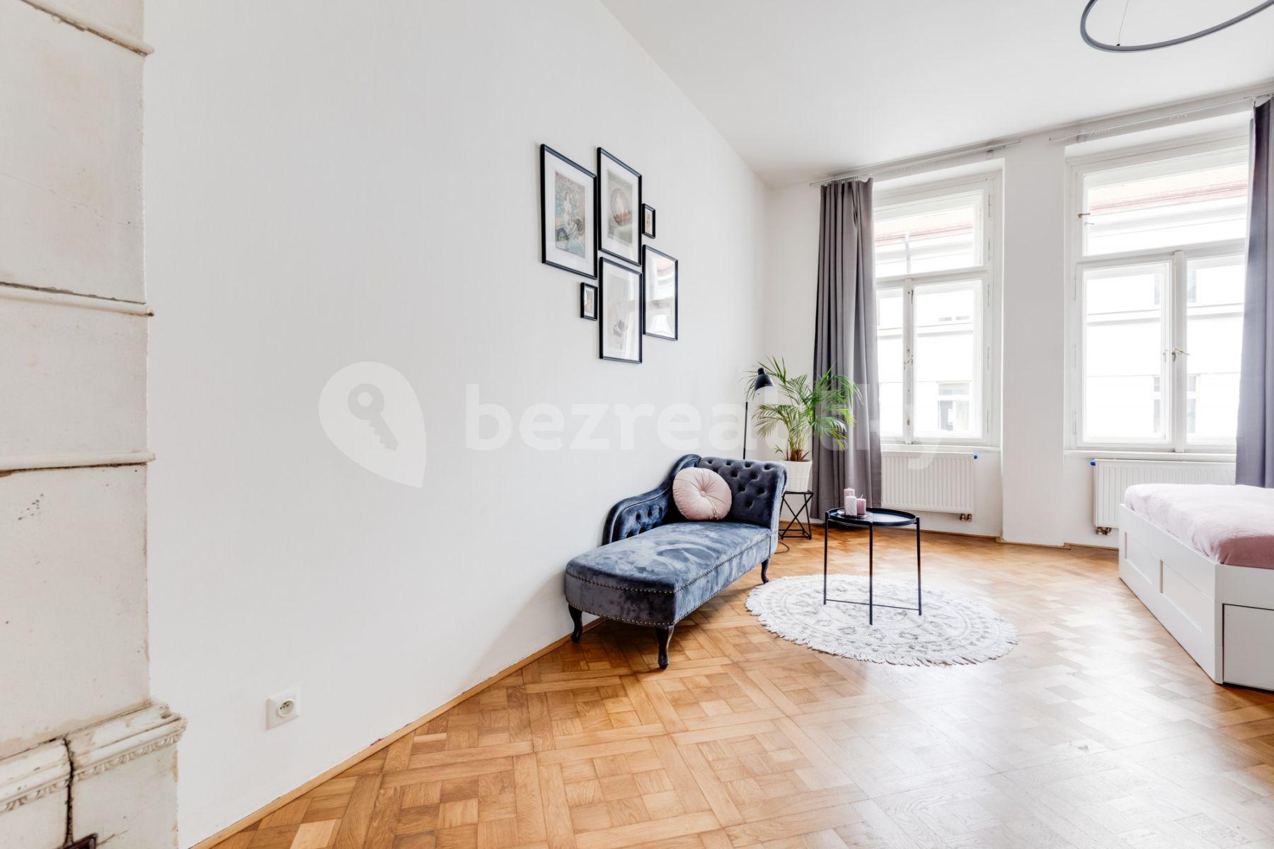 Studio flat to rent, 55 m², Lublaňská, Prague, Prague