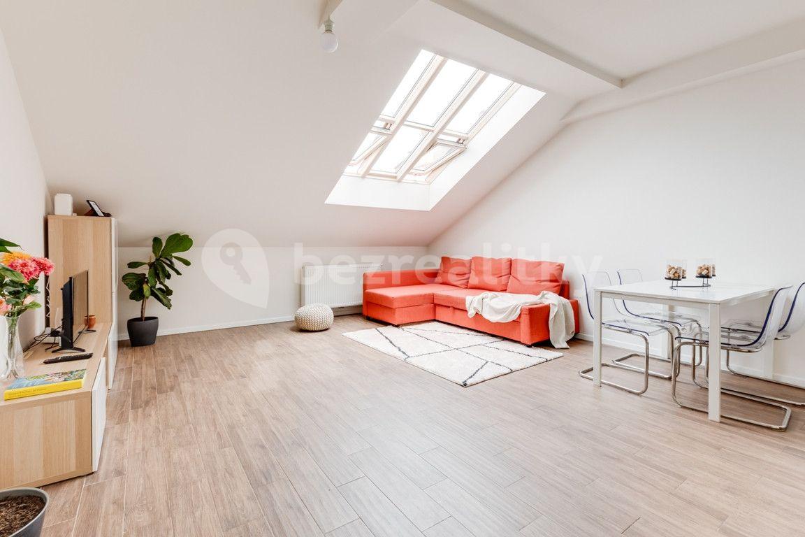 1 bedroom with open-plan kitchen flat to rent, 55 m², Legerova, Prague, Prague