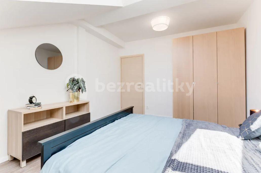 1 bedroom with open-plan kitchen flat to rent, 85 m², Legerova, Prague, Prague