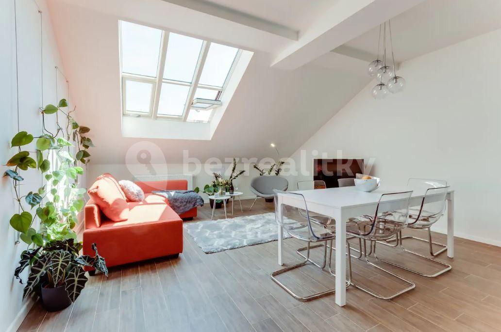 1 bedroom with open-plan kitchen flat to rent, 85 m², Legerova, Prague, Prague