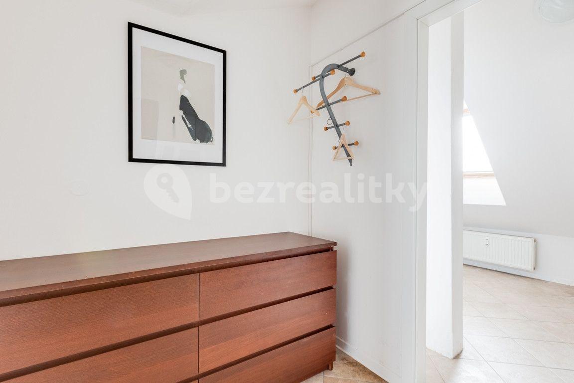 Studio flat to rent, 55 m², V Tůních, Prague, Prague