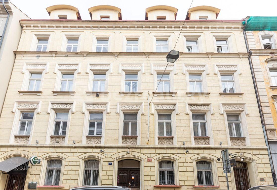 Studio flat to rent, 55 m², V Tůních, Prague, Prague