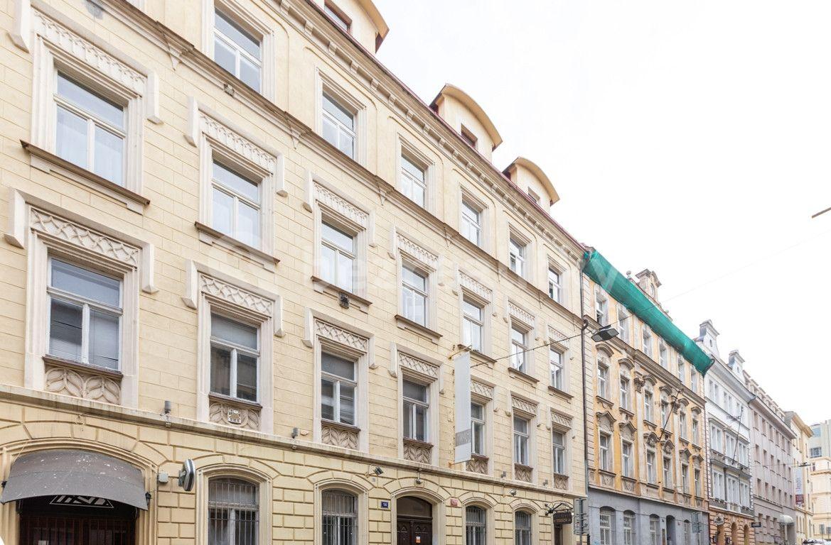 Studio flat to rent, 55 m², V Tůních, Prague, Prague