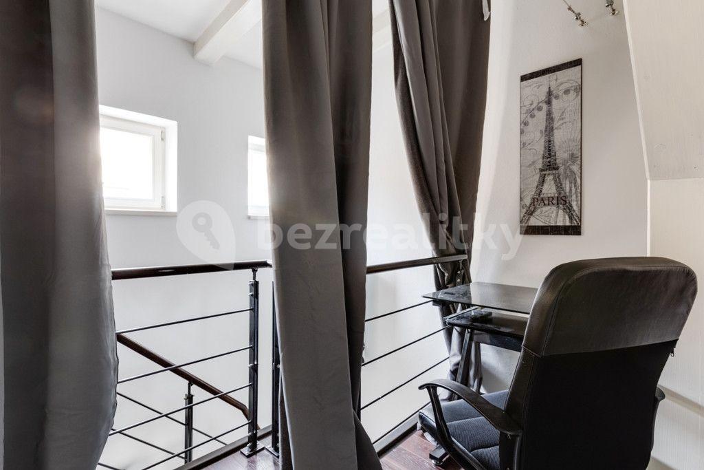 3 bedroom flat to rent, 103 m², Karlovo náměstí, Prague, Prague