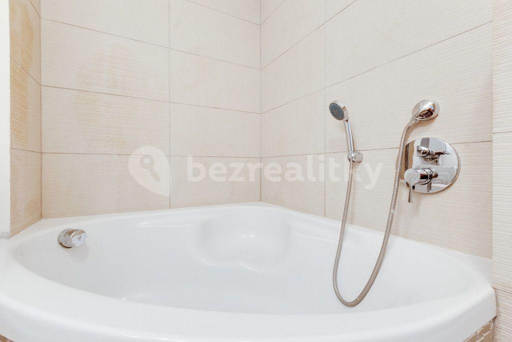 3 bedroom flat to rent, 103 m², Karlovo náměstí, Prague, Prague