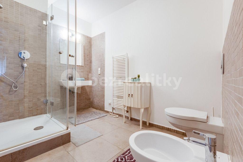 3 bedroom flat to rent, 103 m², Karlovo náměstí, Prague, Prague