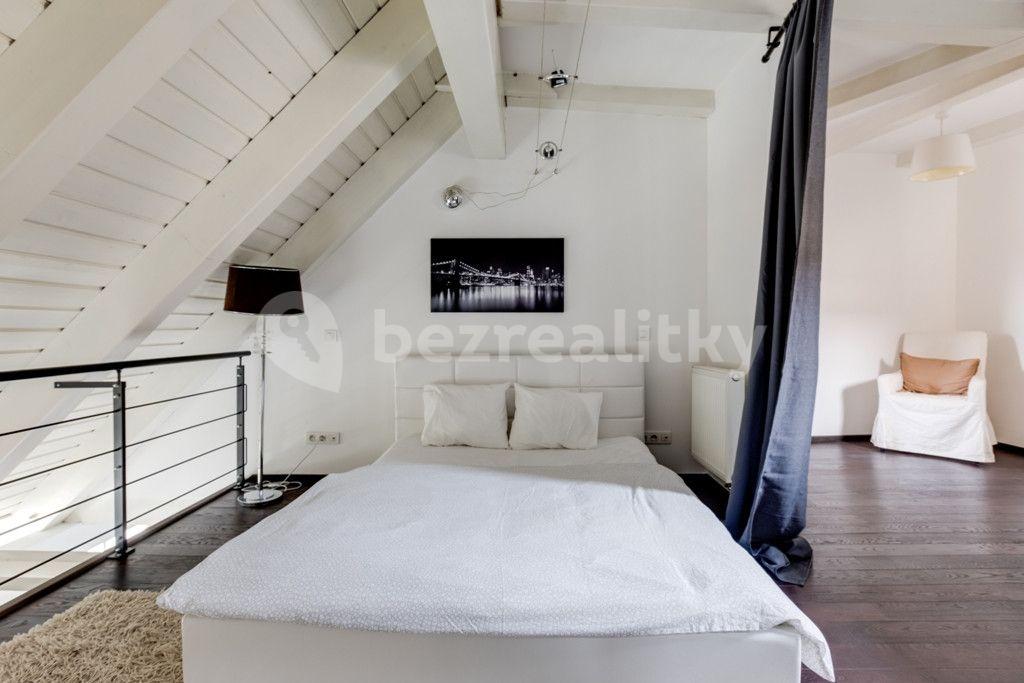 3 bedroom flat to rent, 103 m², Karlovo náměstí, Prague, Prague