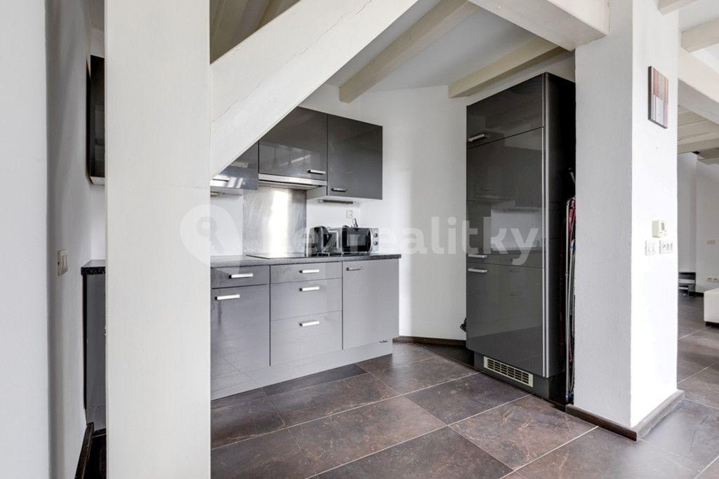 3 bedroom flat to rent, 103 m², Karlovo náměstí, Prague, Prague