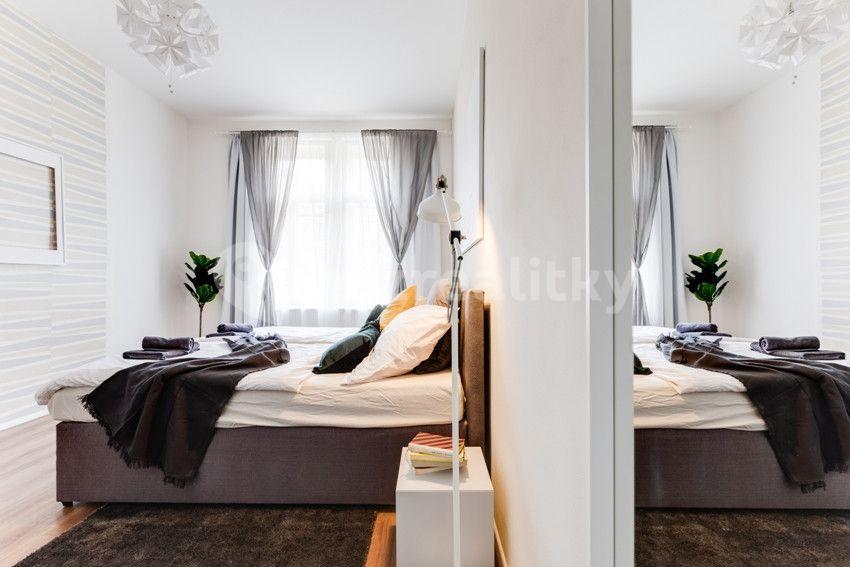 2 bedroom with open-plan kitchen flat to rent, 95 m², Štěpánská, Prague, Prague