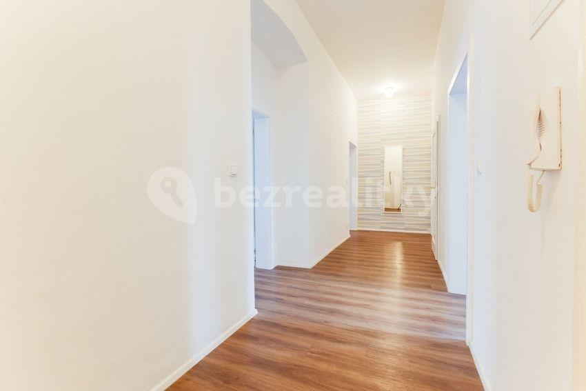 2 bedroom with open-plan kitchen flat to rent, 95 m², Štěpánská, Prague, Prague