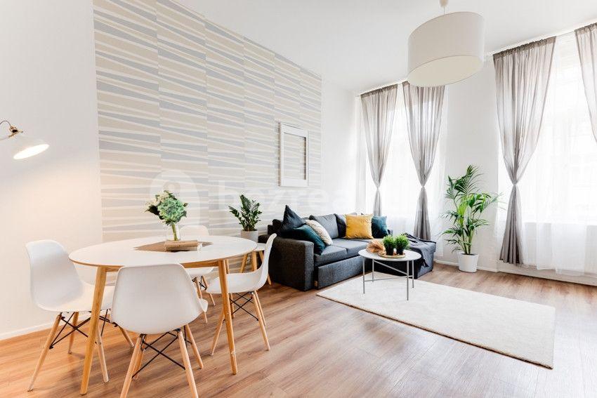 2 bedroom with open-plan kitchen flat to rent, 95 m², Štěpánská, Prague, Prague