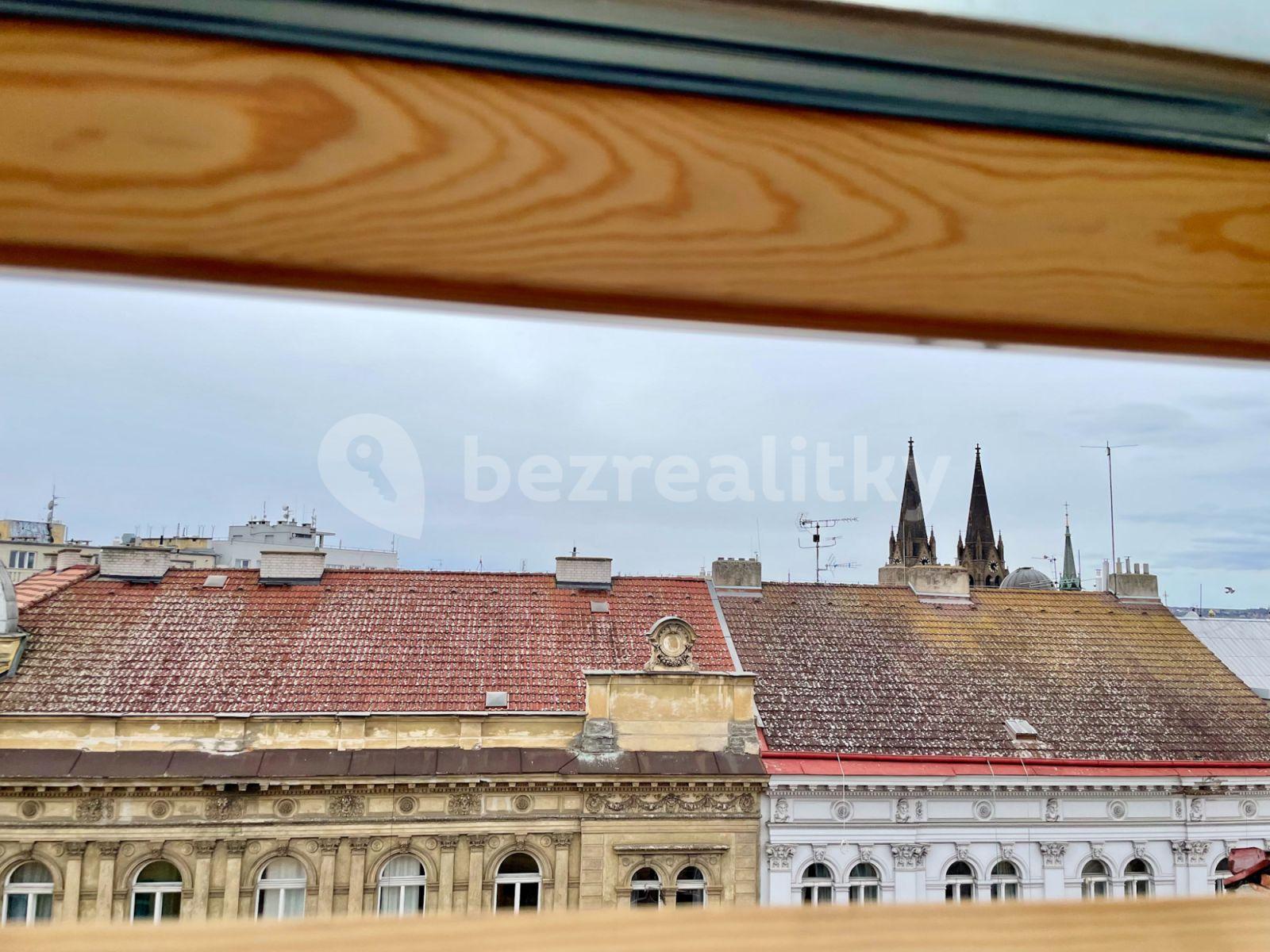 4 bedroom flat to rent, 93 m², Blanická, Prague, Prague