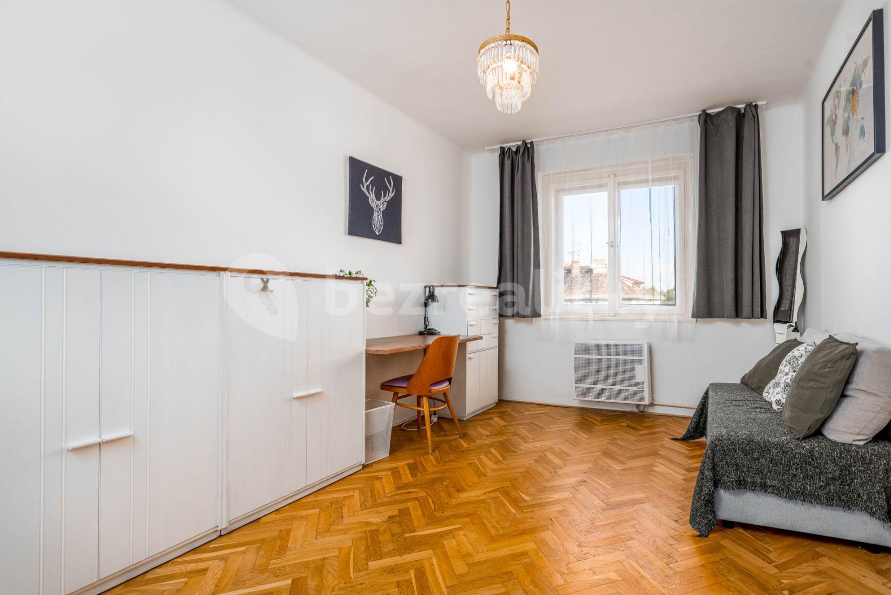 4 bedroom flat to rent, 100 m², Jiřinková, Prague, Prague