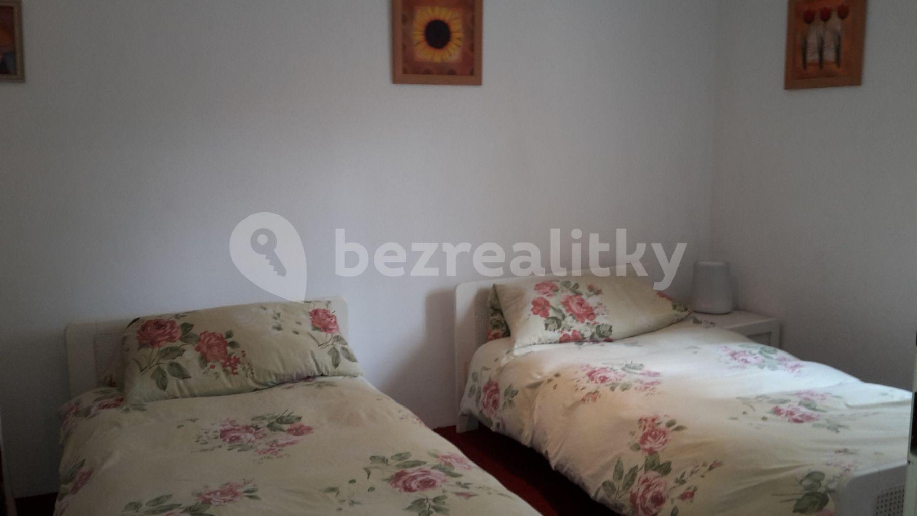 2 bedroom flat to rent, 48 m², Na Kuthence, Prague, Prague