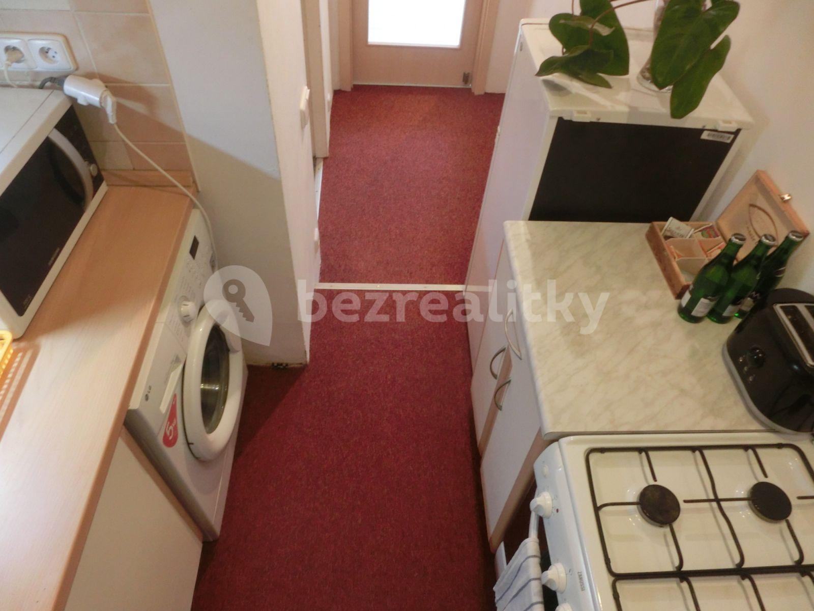 2 bedroom flat to rent, 48 m², Na Kuthence, Prague, Prague