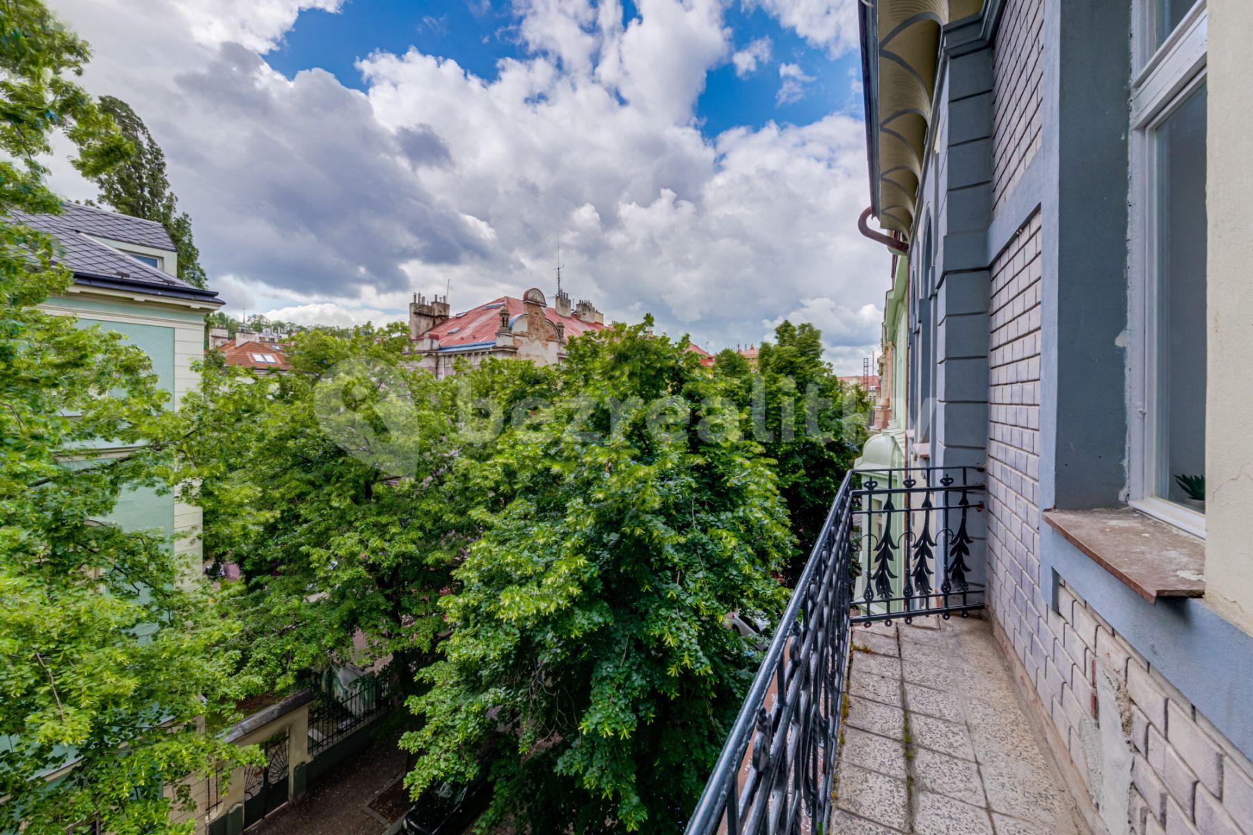 2 bedroom with open-plan kitchen flat to rent, 87 m², Kaizlovy sady, Prague, Prague