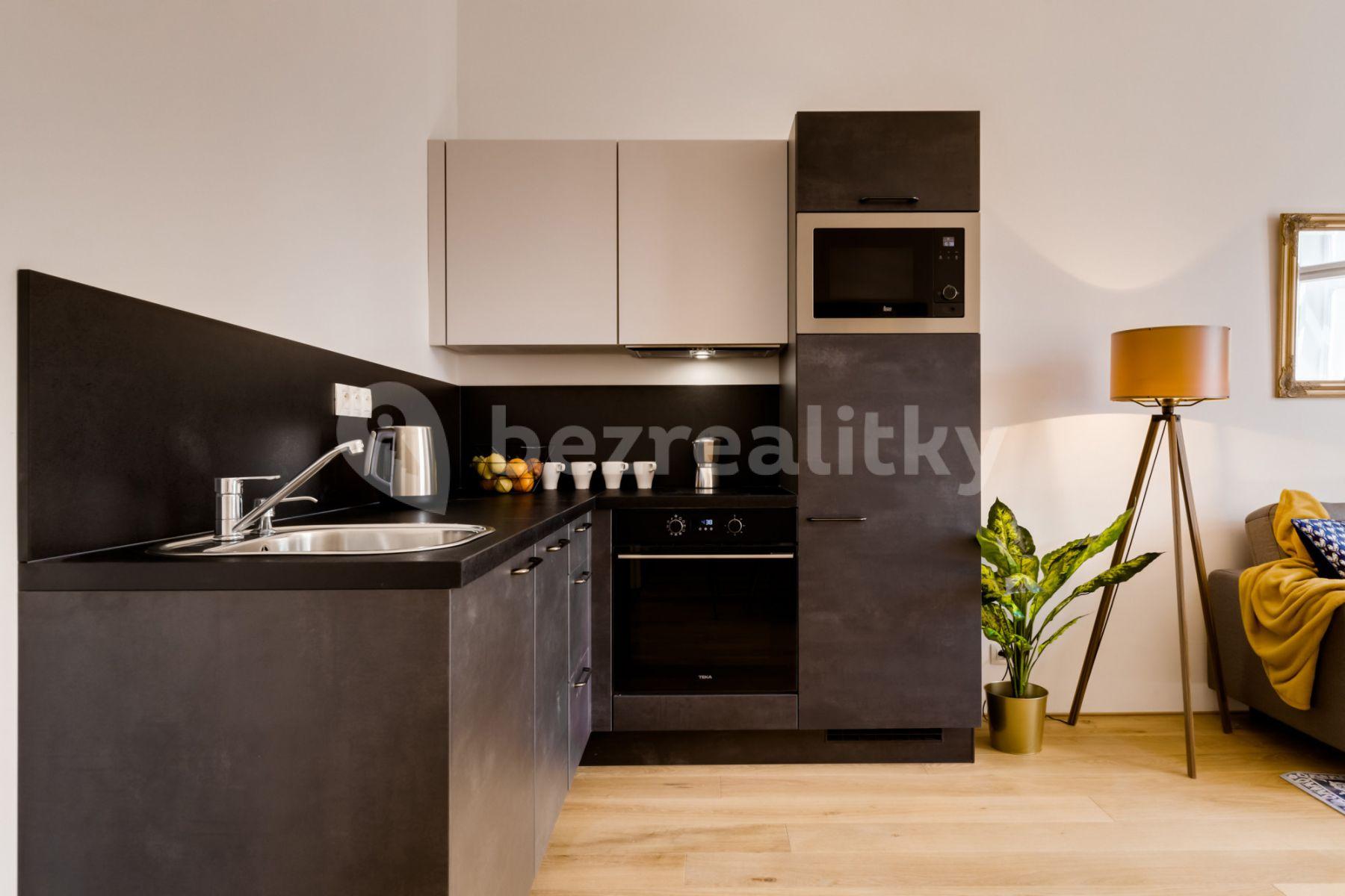 2 bedroom with open-plan kitchen flat to rent, 87 m², Kaizlovy sady, Prague, Prague