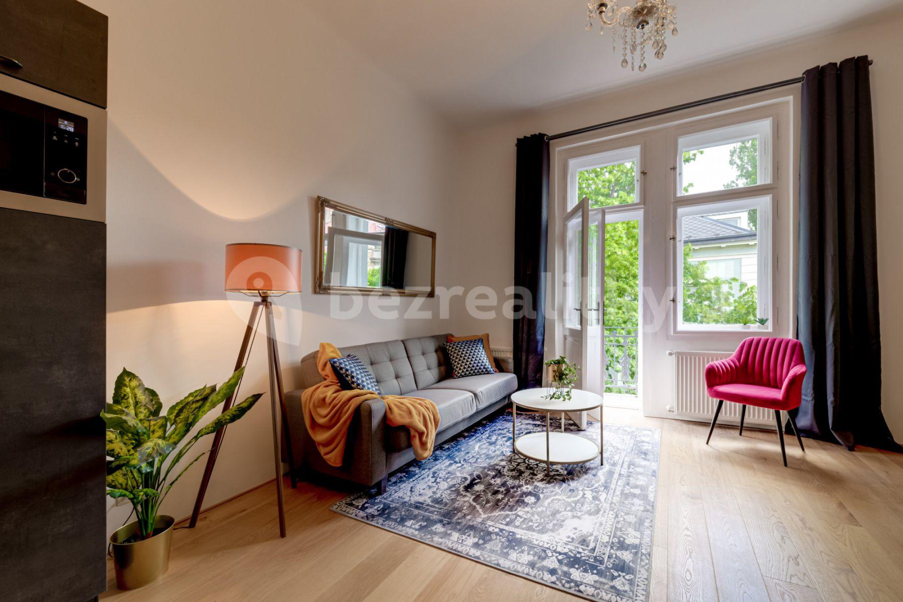 2 bedroom with open-plan kitchen flat to rent, 87 m², Kaizlovy sady, Prague, Prague