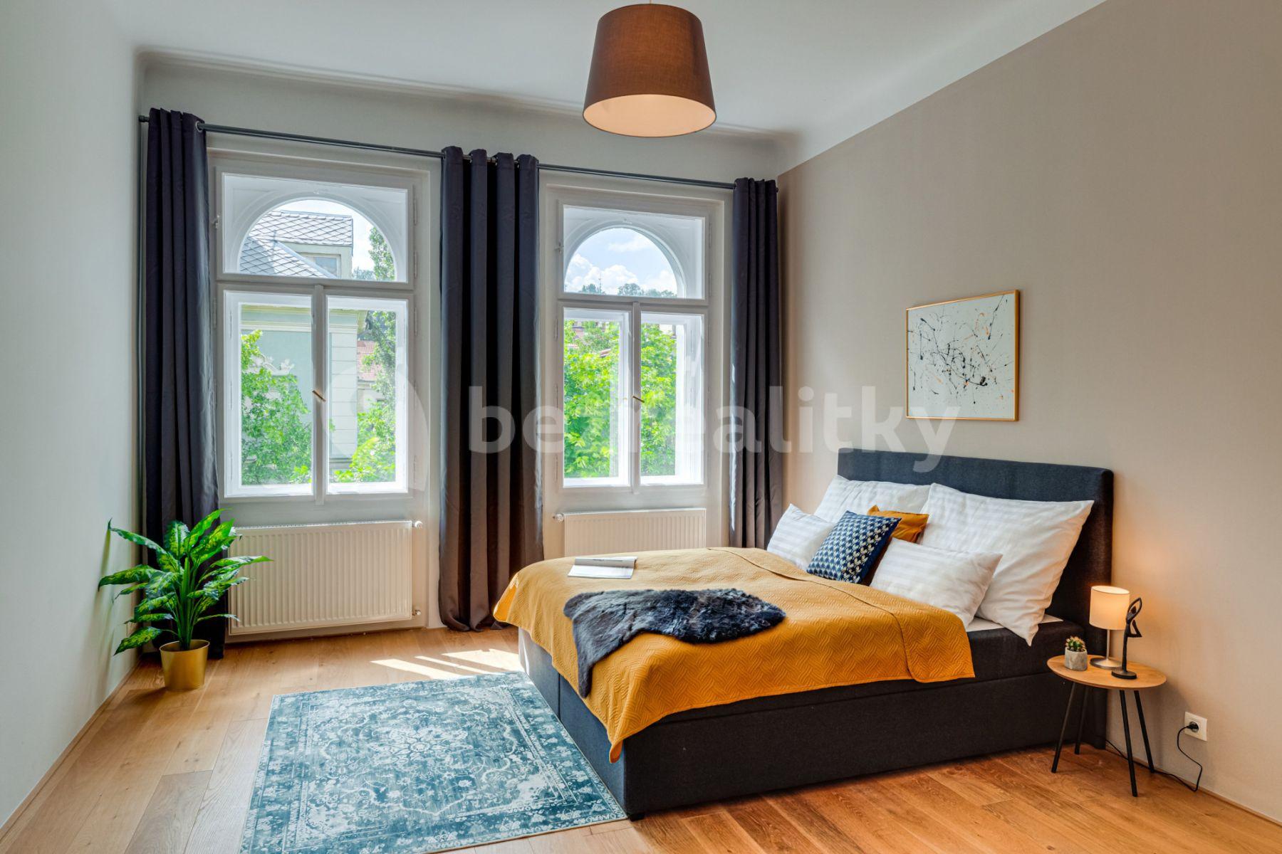 2 bedroom with open-plan kitchen flat to rent, 87 m², Kaizlovy sady, Prague, Prague