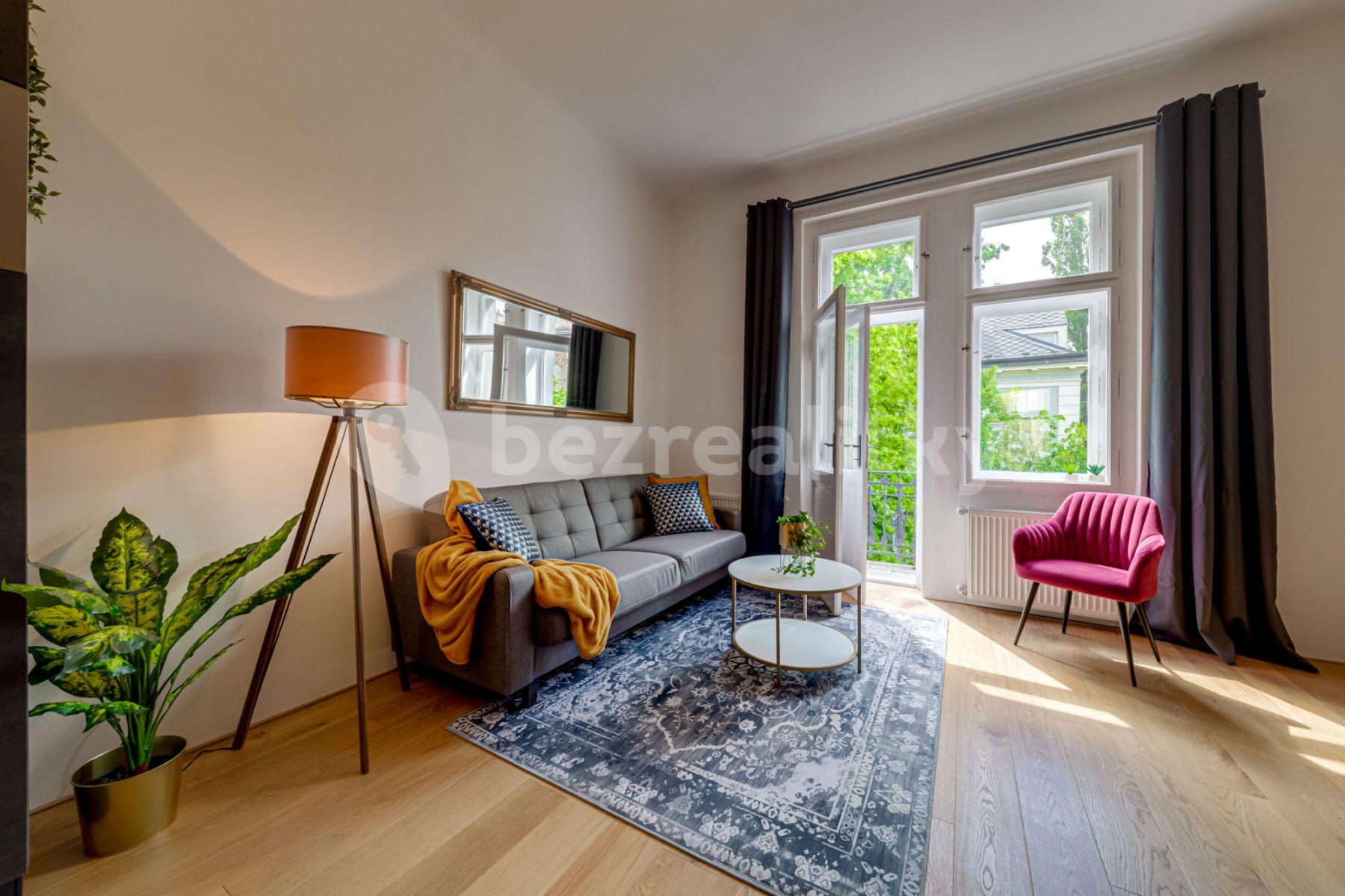 2 bedroom with open-plan kitchen flat to rent, 87 m², Kaizlovy sady, Prague, Prague