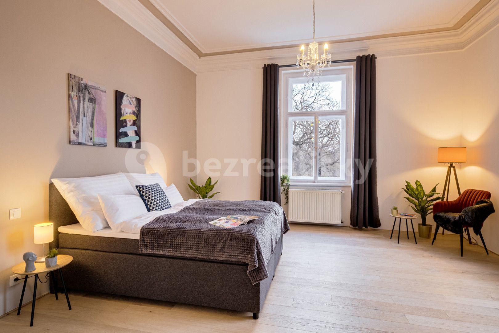 2 bedroom with open-plan kitchen flat to rent, 74 m², Kaizlovy sady, Prague, Prague