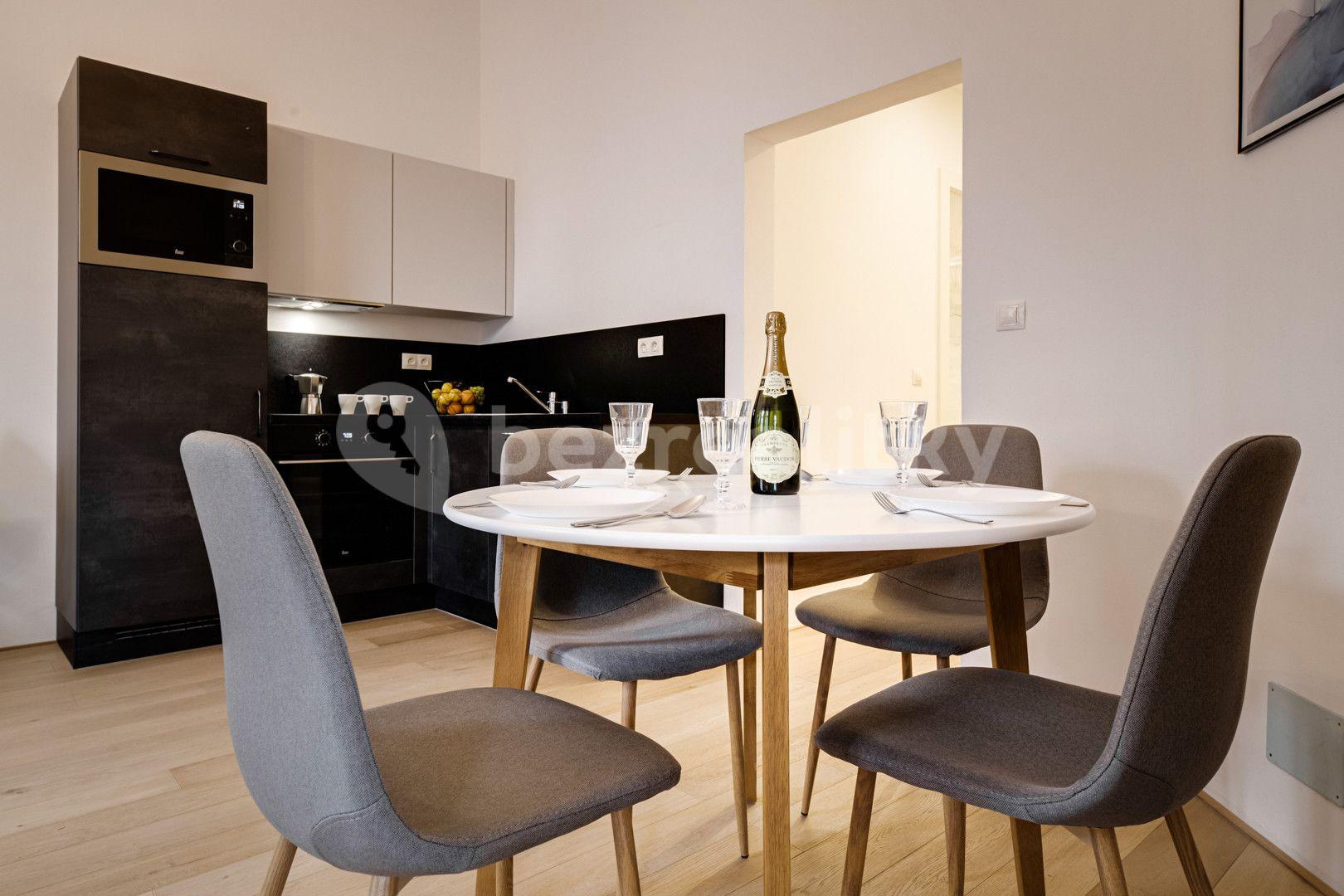 2 bedroom with open-plan kitchen flat to rent, 74 m², Kaizlovy sady, Prague, Prague