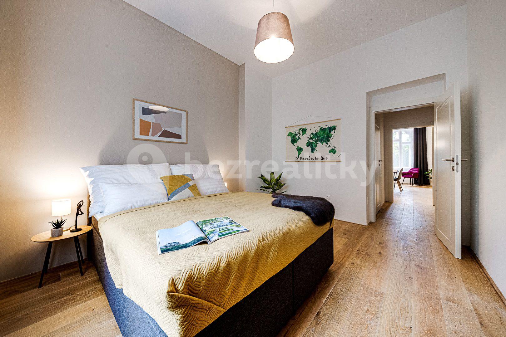 2 bedroom with open-plan kitchen flat to rent, 91 m², Kaizlovy sady, Prague, Prague