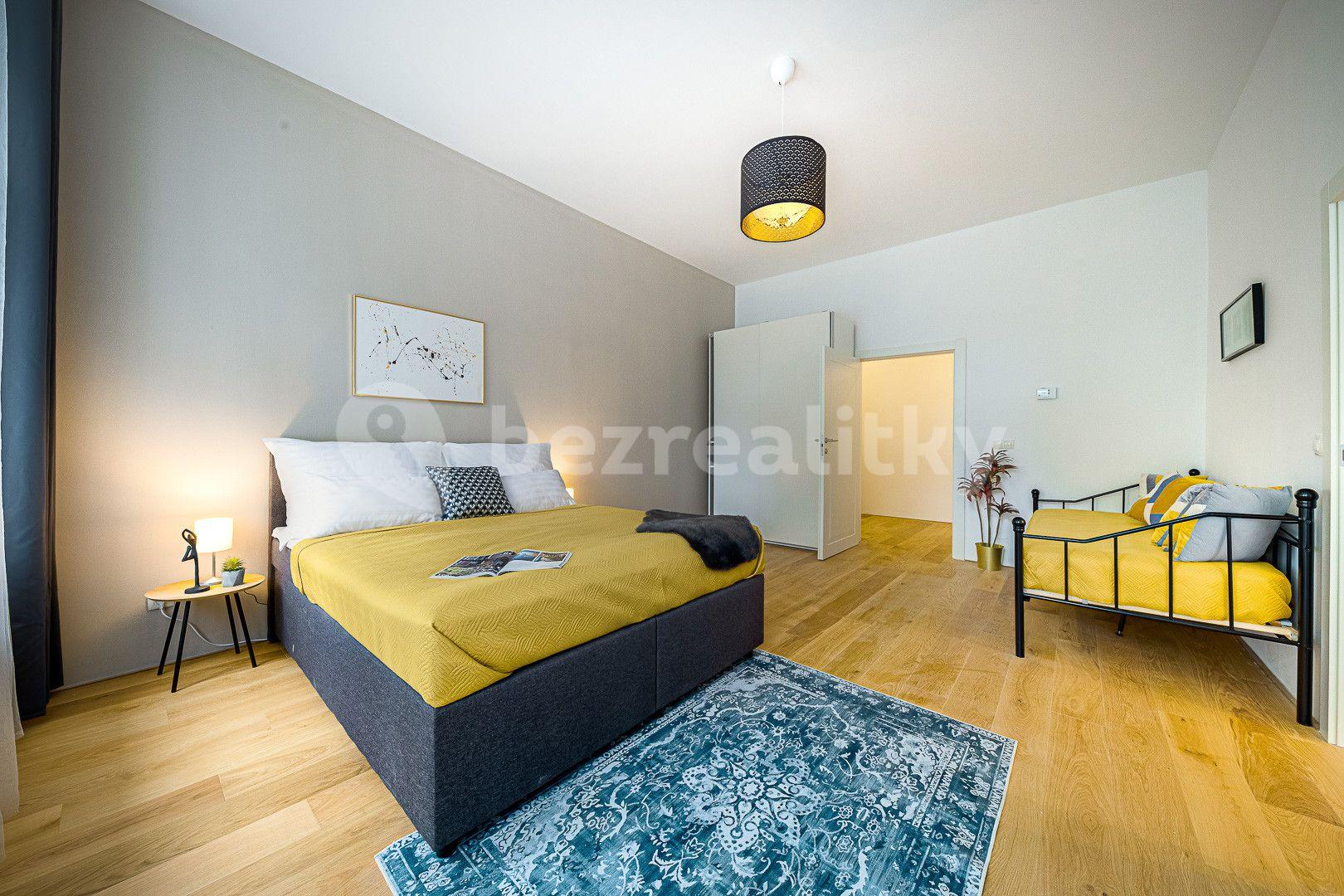 2 bedroom with open-plan kitchen flat to rent, 91 m², Kaizlovy sady, Prague, Prague