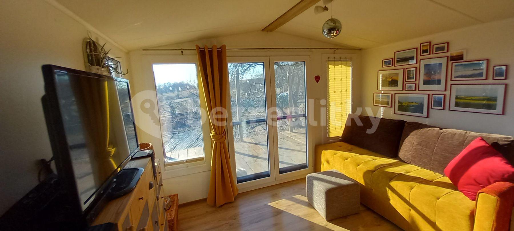 3 bedroom flat to rent, 75 m², Mezník, Litava, Banskobystrický Region