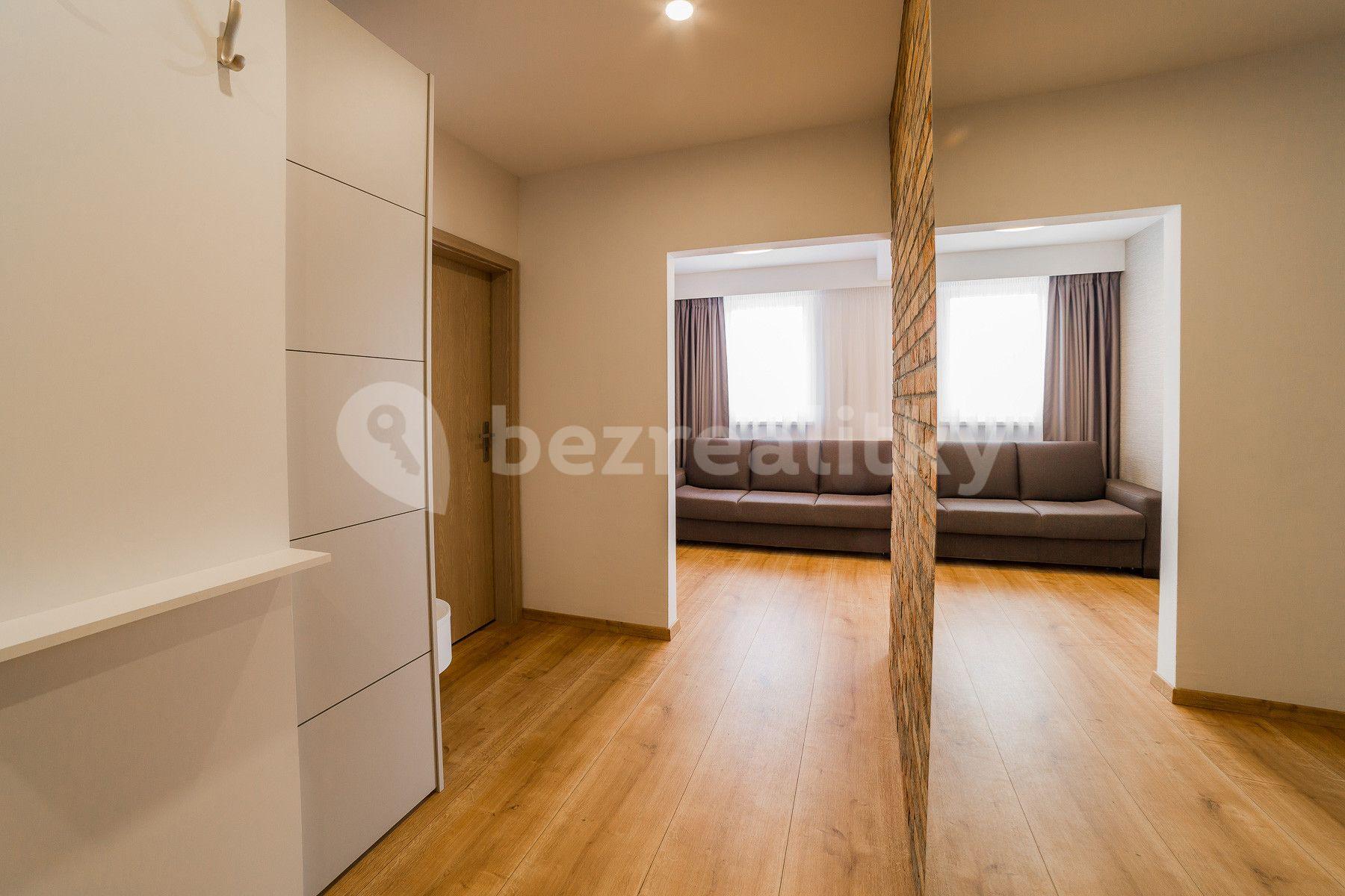 1 bedroom with open-plan kitchen flat to rent, 55 m², Štefánikova, Senec, Bratislavský Region